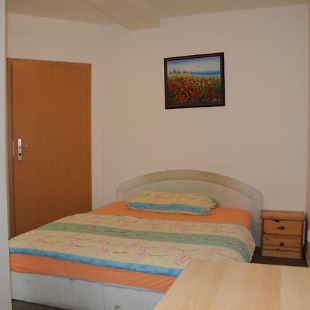 Penzion Pupendo Hradec Králové Zewnętrze zdjęcie